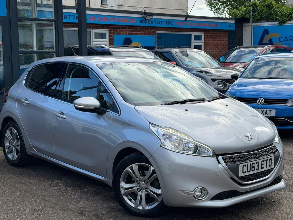 Peugeot 208 Hatchback 1.2 Vti Puretech Allure Euro 5 2013 Silver