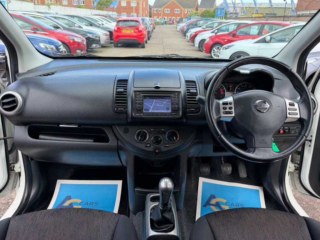 Nissan Note Hatchback 1.4 16V N-tec Euro 4 201010 White #2