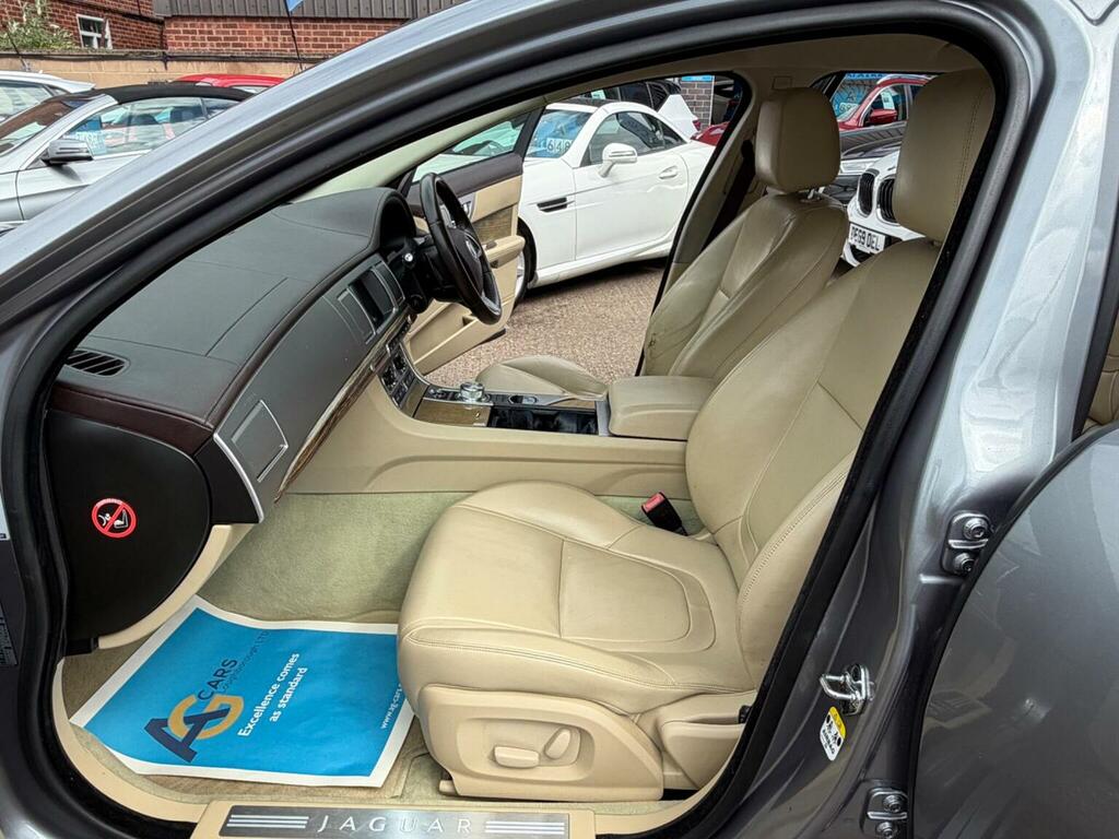 Jaguar XF Estate 2.2D Premium Luxury Sportbrake Euro 5 OV13TPO Grey #4
