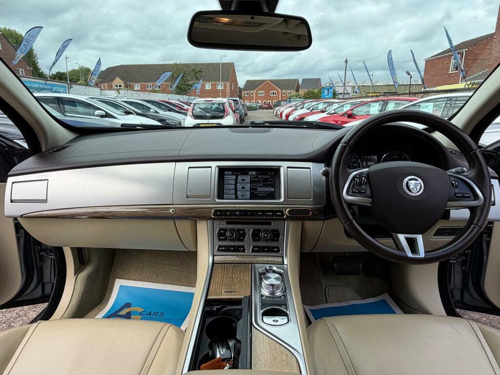 Jaguar XF Estate 2.2D Premium Luxury Sportbrake Euro 5 OV13TPO Grey #2