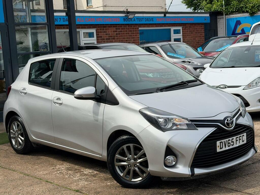 Toyota Yaris Hatchback 1.33 Dual Vvt-i Icon Euro 5 Euro 5 Silver