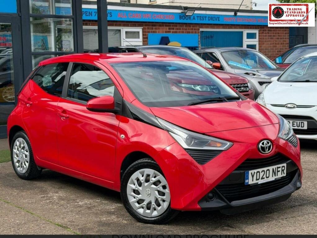 Toyota Aygo Hatchback 1.0 Vvt-i X-play Euro 6 202020 Red