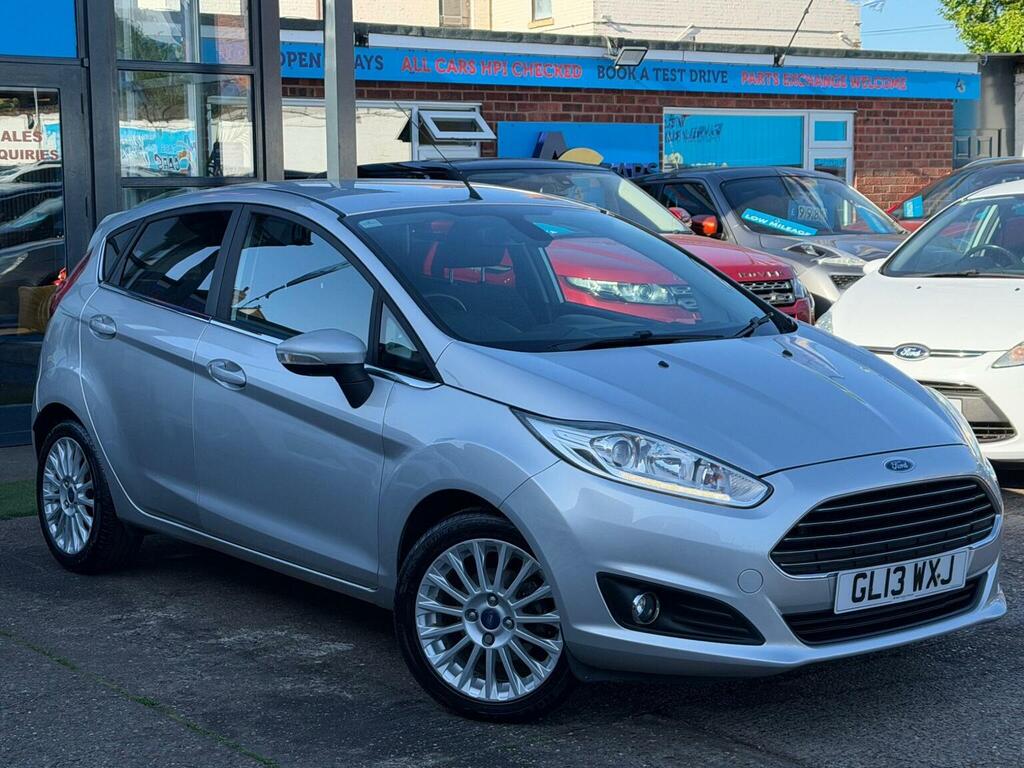Ford Fiesta Hatchback 1.0T Ecoboost Titanium Euro 5 Ss Silver