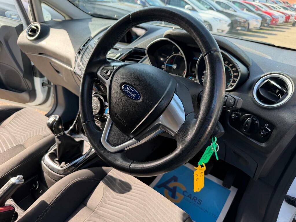 Ford Fiesta Hatchback 1.25 Zetec Euro 6 201515 BN15HWH White #3