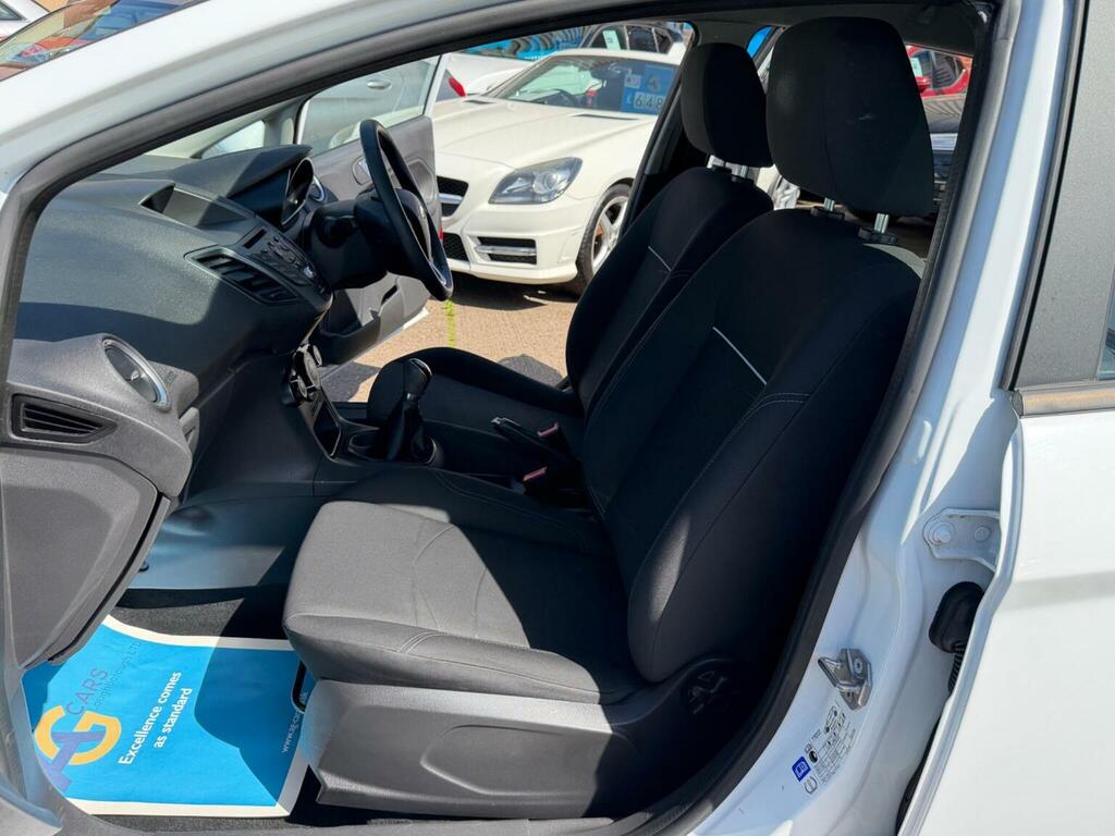 Ford Fiesta Hatchback 1.25 Style Euro 6 201616 YT16ZWA White #4