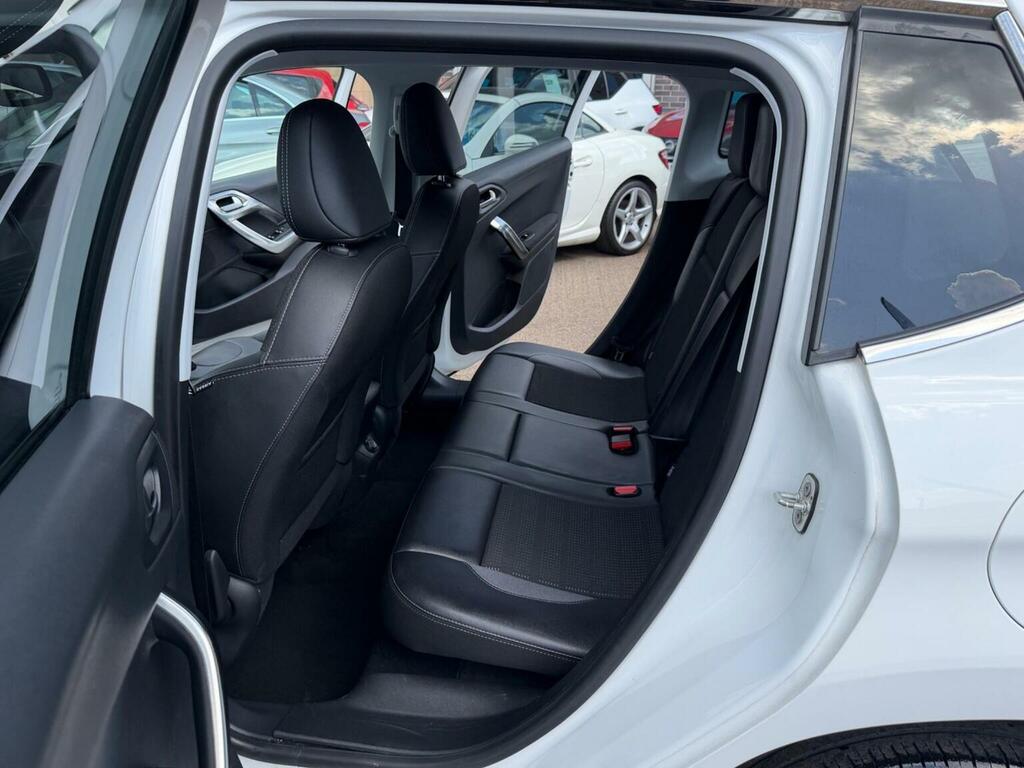 Peugeot 2008 Suv 1.6 Bluehdi Allure Euro 6 Ss 201616 FP16ZZO White #5
