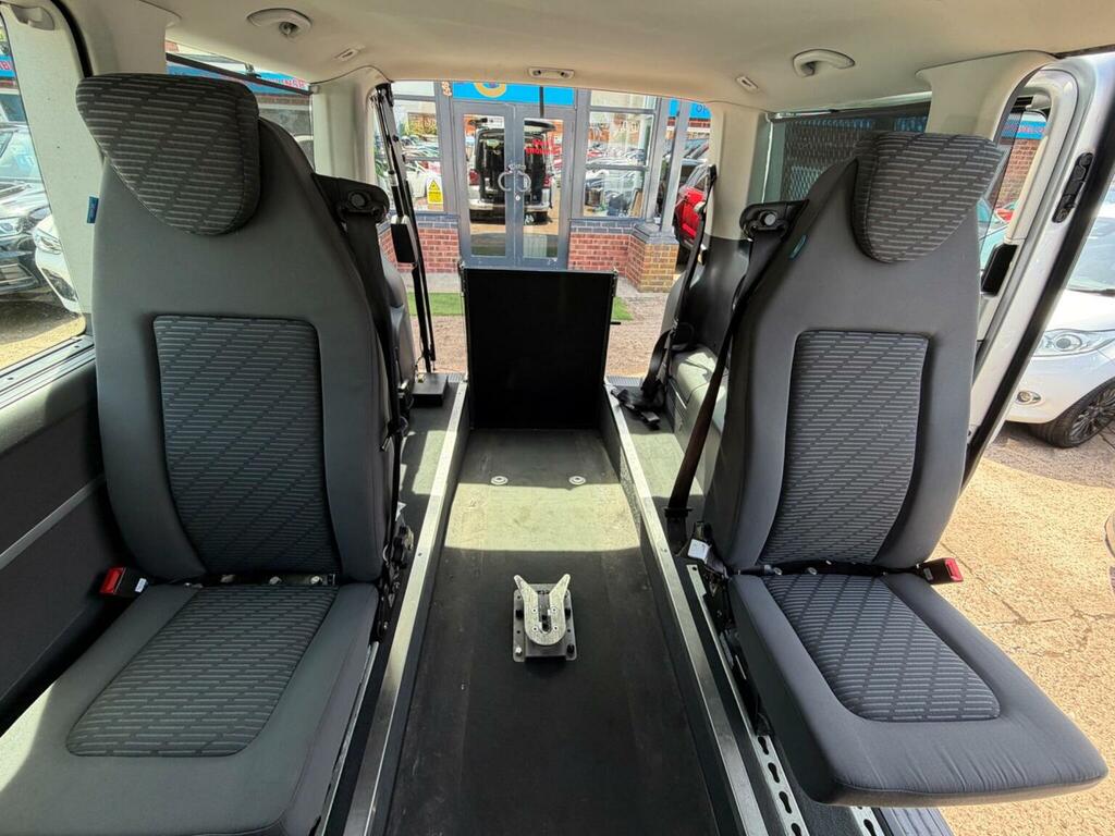 Volkswagen Caravelle 2L Edition 25 White #86