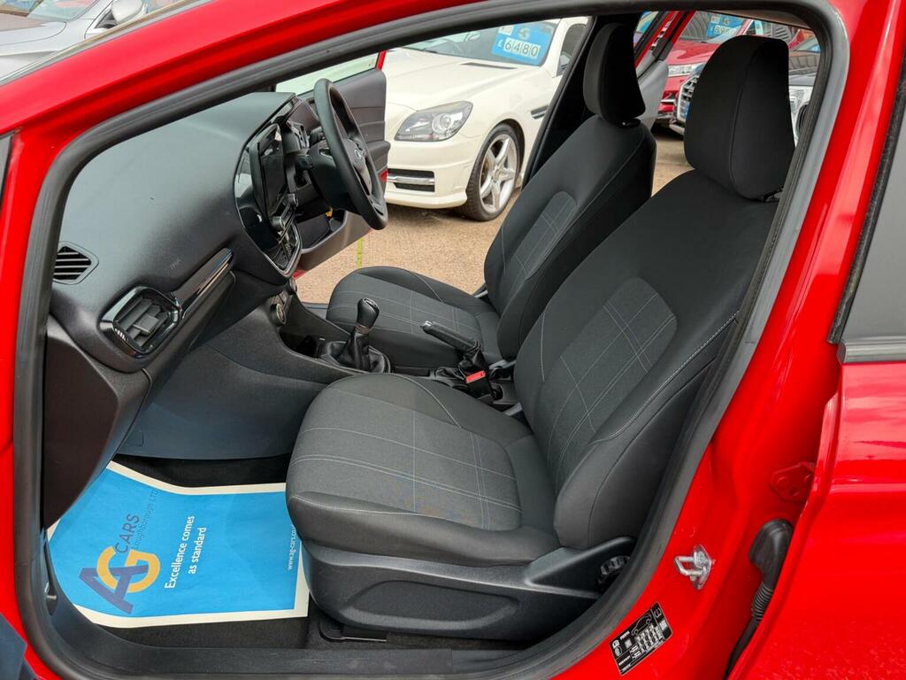 Ford Fiesta Hatchback 1.1 Ti-vct Trend Euro 6 Ss 2019 YS69MFJ Red #4