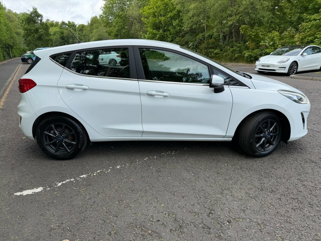 Ford Fiesta 1L Zetec SV67MUB White #4