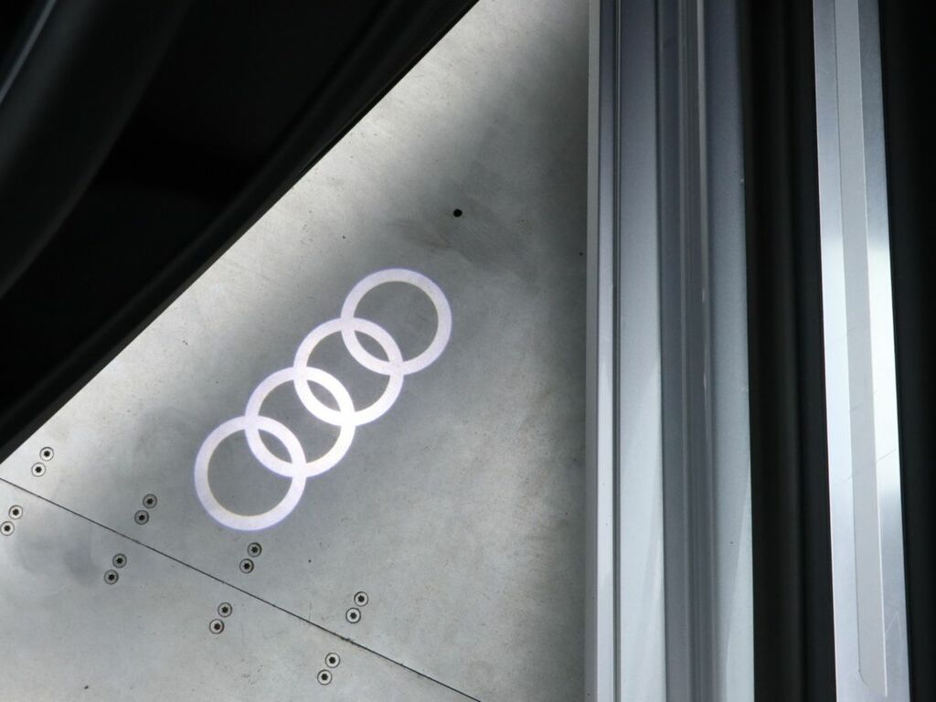 Audi A8 A8 S Line Black Edition 50 Tdi Quattro Red #36