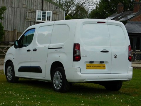 Vauxhall Combo 1.5 Turbo D DN70CDK White #2