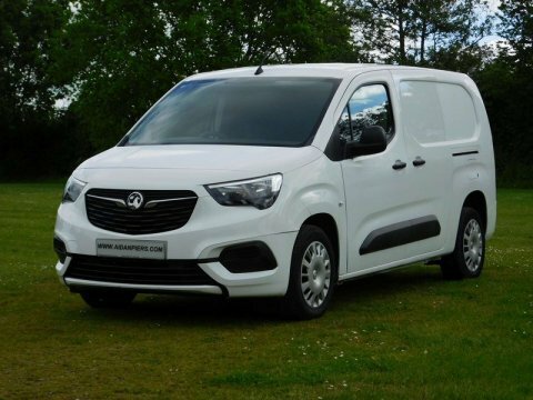 Vauxhall Combo 1.5 Turbo D DN70CDK White #5