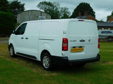 Vauxhall Vivaro 1.5 Turbo D DY69XOW White #2