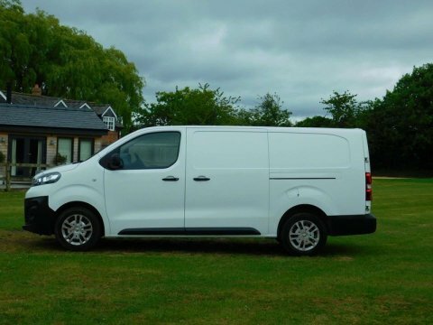 Vauxhall Vivaro 1.5 Turbo D DY69XOW White #6