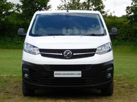 Vauxhall Vivaro 1.5 Turbo D DY69SYU White #4