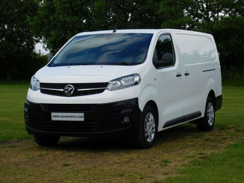 Vauxhall Vivaro 1.5 Turbo D DY69SYU White #5