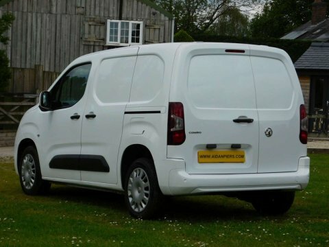 Vauxhall Combo 1.5 Turbo D DU21ZKZ White #2