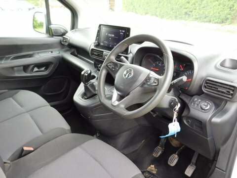 Vauxhall Combo 1.5 Turbo D DU21ZKZ White #3