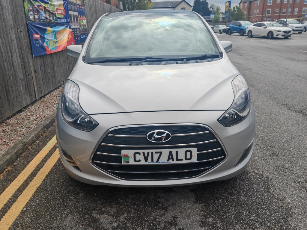 Hyundai Ix20 1.4 Premium Nav Blue Drive CV17ALO Silver #3