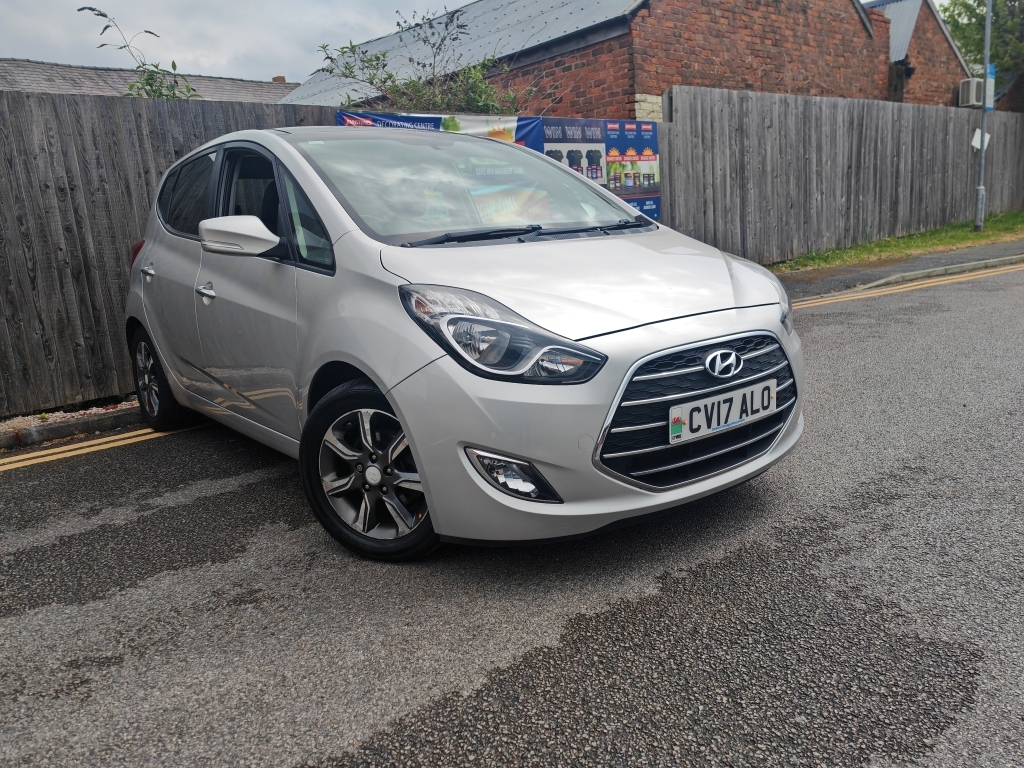 Hyundai Ix20 1.4 Premium Nav Blue Drive Silver