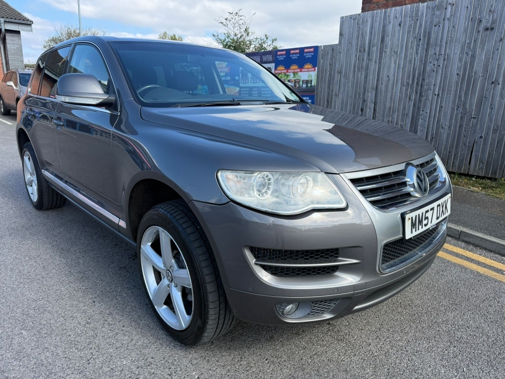 Volkswagen Touareg 3.0 V6 Altitude Tdi Grey #2