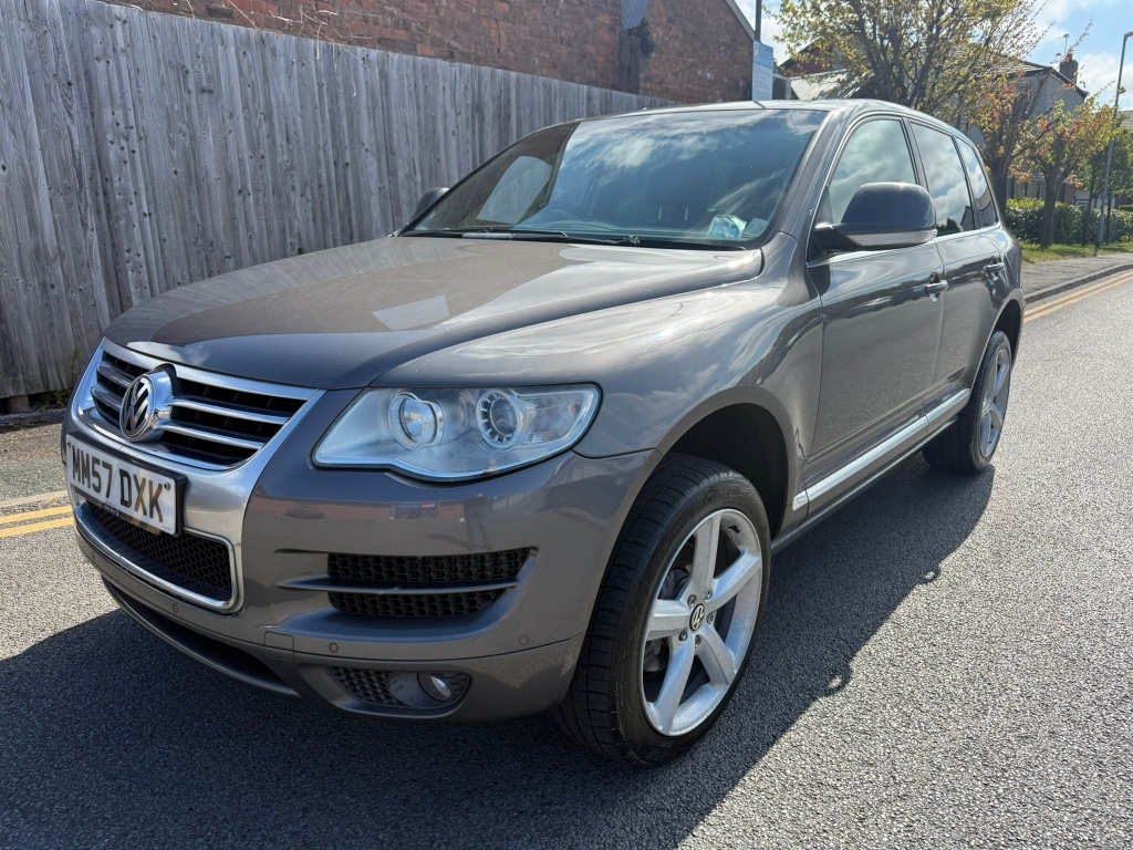 Volkswagen Touareg 3.0 V6 Altitude Tdi Grey #4
