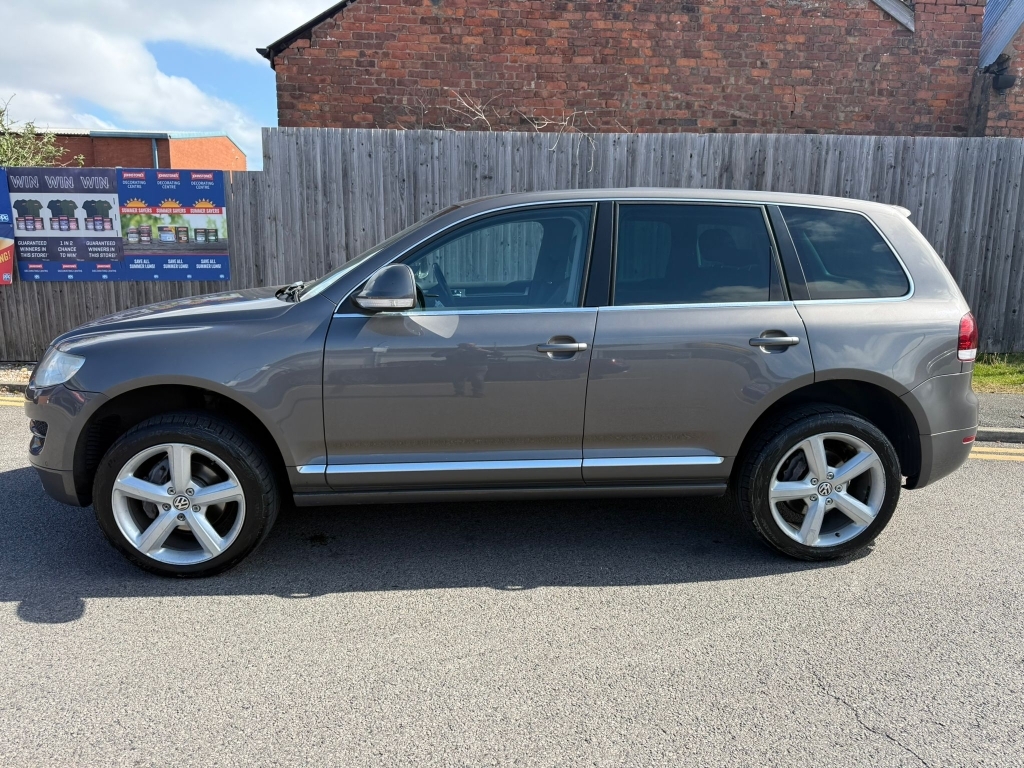 Volkswagen Touareg 3.0 V6 Altitude Tdi Grey #6