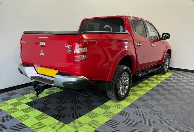 Mitsubishi L200 2.4 Di-d Dc Warrior YP66YGU Red #2