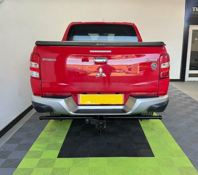 Mitsubishi L200 2.4 Di-d Dc Warrior YP66YGU Red #4