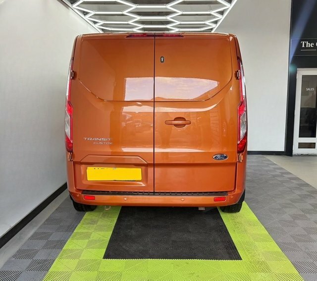 Ford Transit Custom 2.0 300 Ecoblue Limited HG19YUF Orange #4