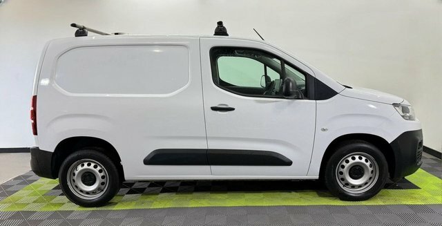 Citroen Berlingo 1.5 Bluehdi 1000 Enterprise CJ72NAA White #6