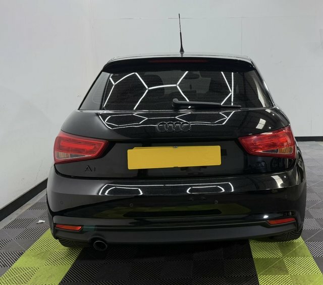 Audi A1 1.0 Tfsi Sport Sportback EB07SHA Black #5