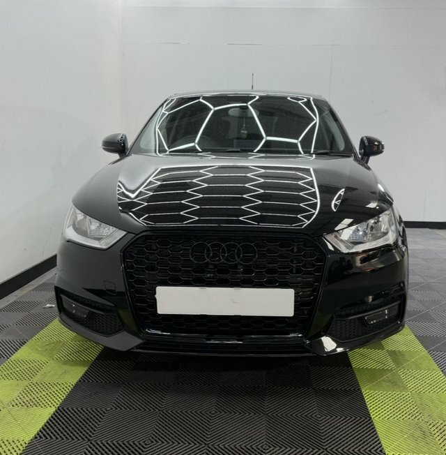 Audi A1 1.0 Tfsi Sport Sportback EB07SHA Black #6