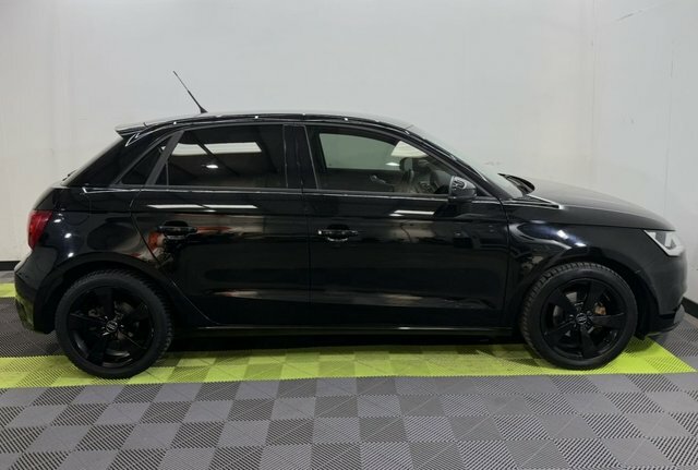 Audi A1 1.0 Tfsi Sport Sportback EB07SHA Black #4