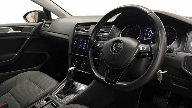 Volkswagen Golf 1.6 Tdi Match Hatchback GX19EOT Grey #4