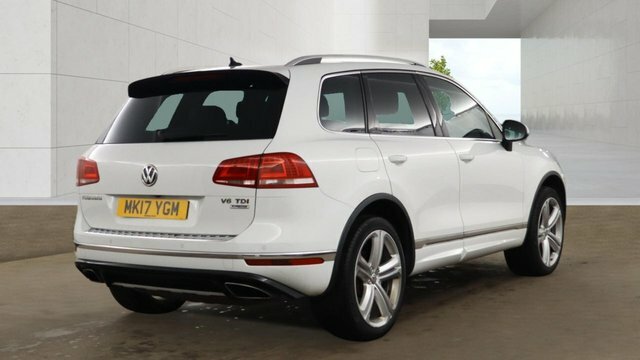 Volkswagen Touareg 3.0 Tdi V6 Bluemotion MK17YGM White #4