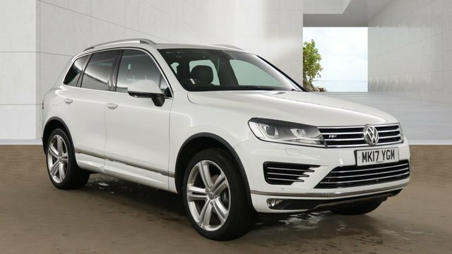 Volkswagen Touareg 3.0 Tdi V6 Bluemotion MK17YGM White #3