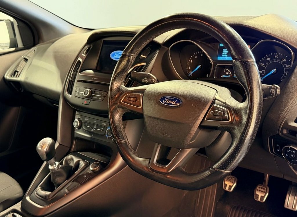 Ford Focus St-line WP17TZY Black #6