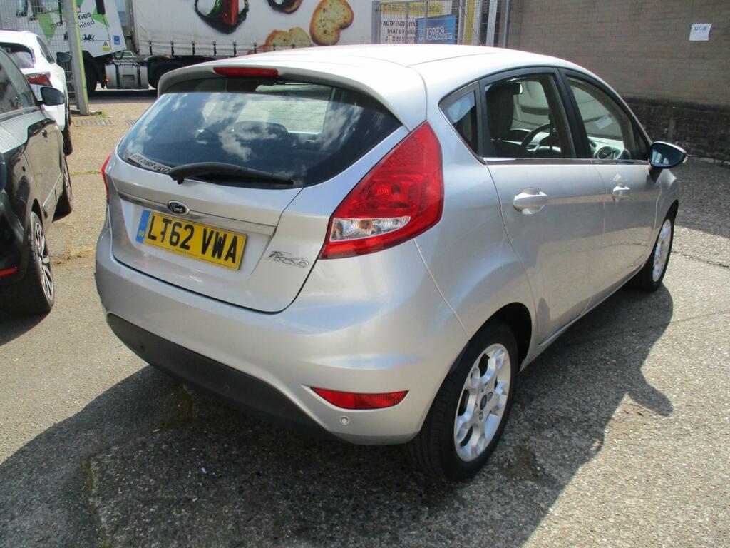 Ford Fiesta 1.25 Zetec 82 LT62VWA Silver #2
