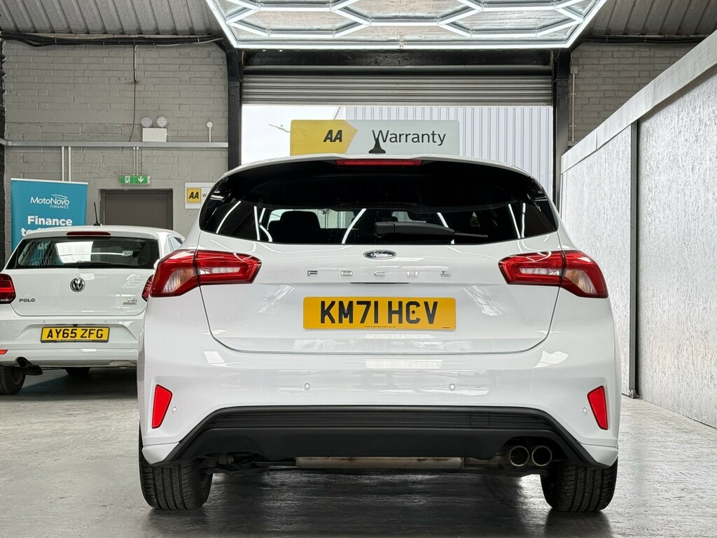 Ford Focus Hatchback 1.0 Focus St-line 1.0L Ecoboost 1 KM71HCV White #4
