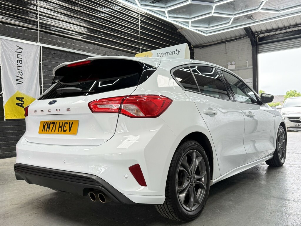 Ford Focus Hatchback 1.0 Focus St-line 1.0L Ecoboost 1 KM71HCV White #5