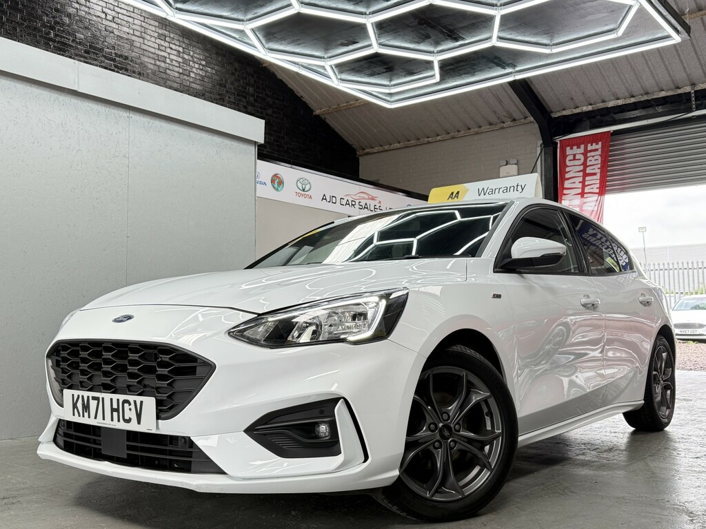 Ford Focus Hatchback 1.0 Focus St-line 1.0L Ecoboost 1 White