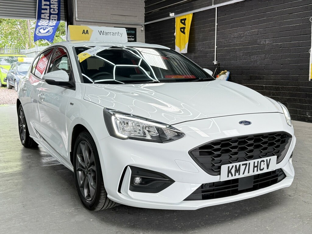 Ford Focus Hatchback 1.0 Focus St-line 1.0L Ecoboost 1 KM71HCV White #6