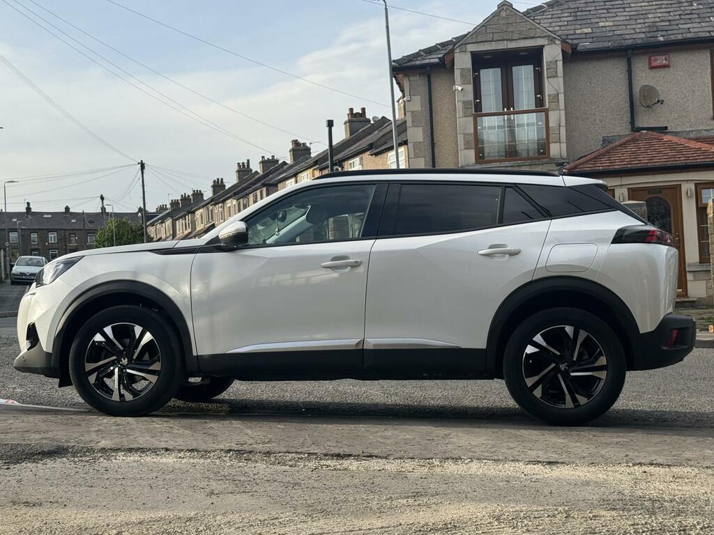 Peugeot 2008 1.2 Puretech Allure Premium Suv BG70OHX White #2