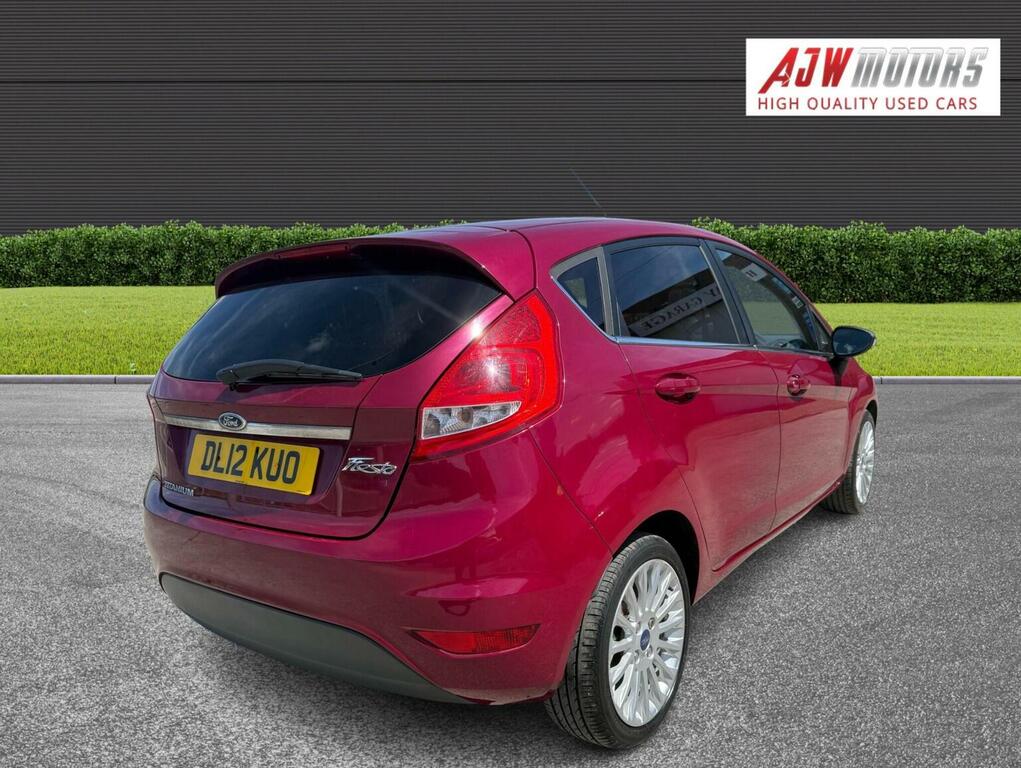 Ford Fiesta Hatchback 1.4 Titanium 201212 DL12KUO Red #2