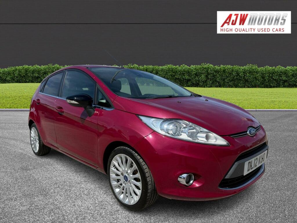 Ford Fiesta Hatchback 1.4 Titanium 201212 Red