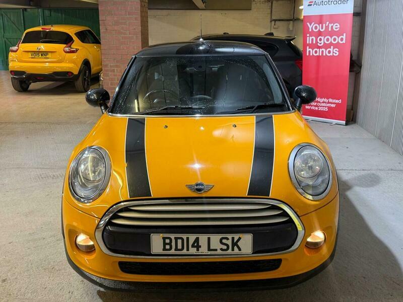 Mini Hatch 1.5 Cooper Euro 6 BD14LSK Orange #2
