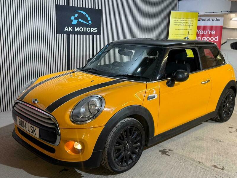 Mini Hatch 1.5 Cooper Euro 6 BD14LSK Orange #3