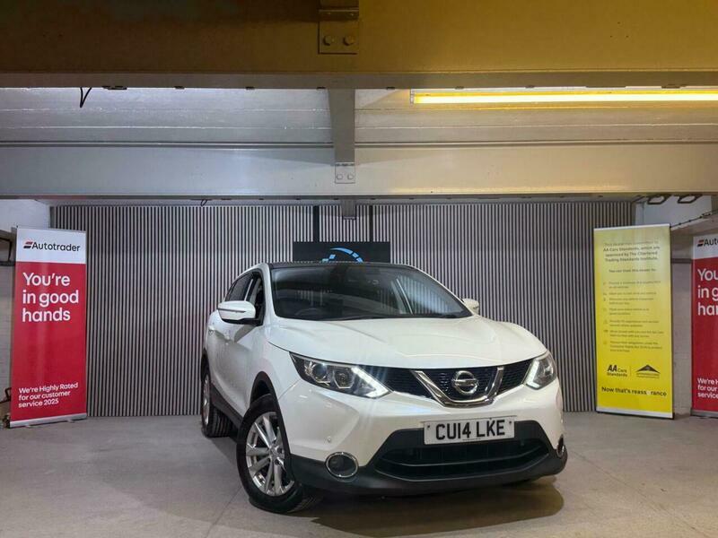 Nissan Qashqai 1.2 Dig-t Acenta Premium CU14LKE White #5