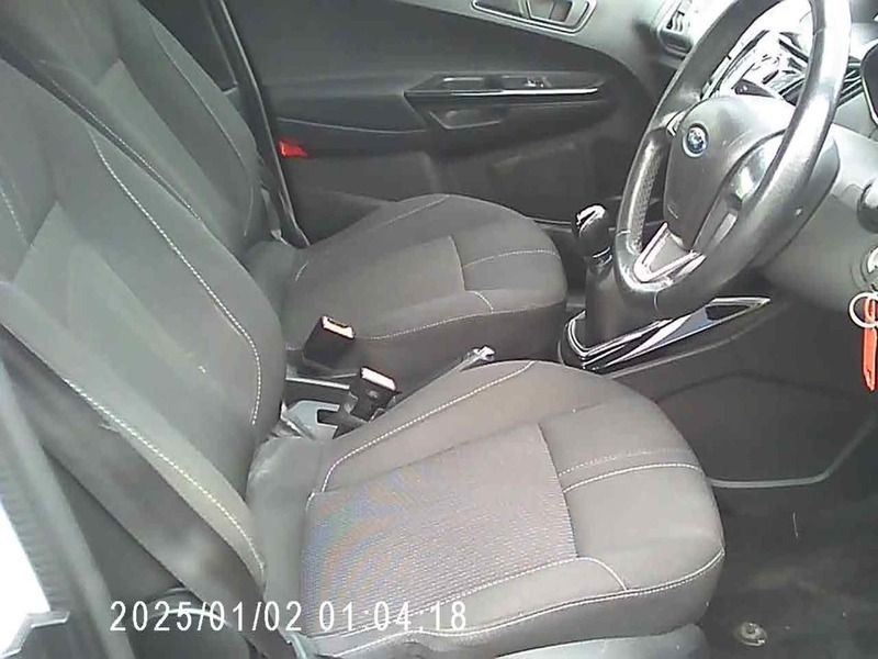 Ford B-Max Zetec Navigator CK17HLG Silver #4